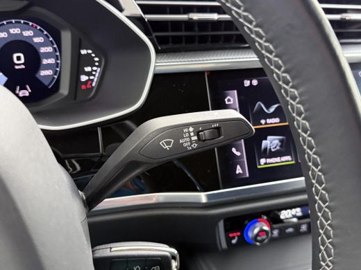 Audi Q3 45 TFSI e S Edition VAN: &euro;36.900,- VOOR: &euro;31.877,- UW EINDEJAARSVOORDEEL: &euro;5.023,- | PLUG IN HYBR... ActivLease financial lease