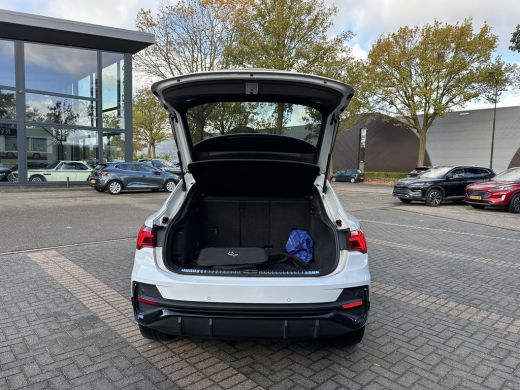 Audi Q3 45 TFSI e S Edition PLUG IN HYBRIDE||2x S-LINE BINNEN + BUITEN| ADAPTIVE CRUISE| DODE HOEK | ELEK... ActivLease financial lease
