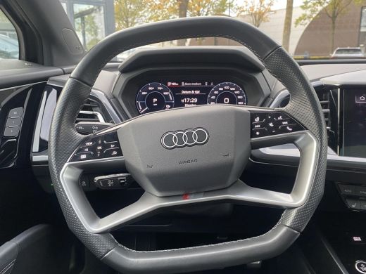 Audi Q4 e-tron 50 quattro 77 kWh S LINE in- exterieur | HEAD UP DISPLAY | ELECTR. STOELEN+GEHEUGEN | PANORAMADAK... ActivLease financial lease