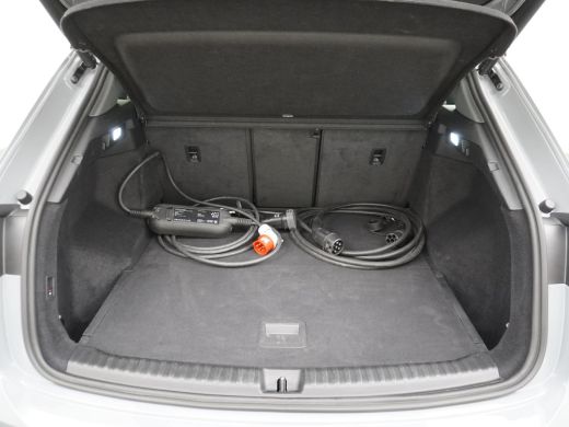 Audi Q4 e-tron 50 quattro Advanced edition 77 kWh VAN: &euro;42.900 VOOR: &euro; 36.877,- UW EINDEJAARSVOORDEEL: &euro;6.023 | ... ActivLease financial lease