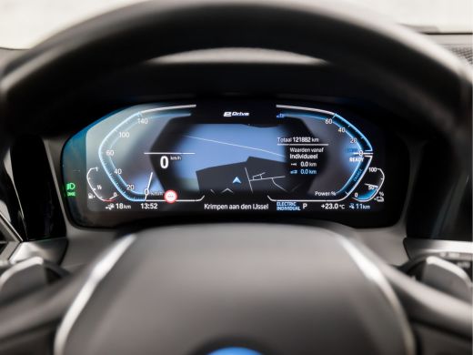 BMW 3 Serie Touring 320e High Executive 204Pk Automaat (APPLE CARPLAY, GROOT NAVI, COGNAC LEDER, TREKHAAK ELE... ActivLease financial lease