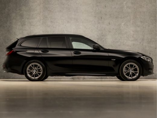 BMW 3 Serie Touring 320e High Executive 204Pk Automaat (APPLE CARPLAY, GROOT NAVI, COGNAC LEDER, TREKHAAK ELE... ActivLease financial lease