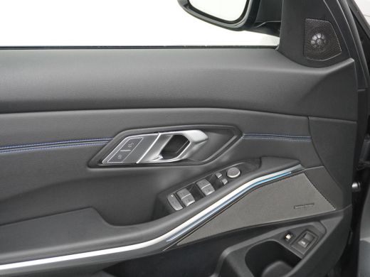 BMW 3 Serie Touring 330e High Executive VAN: &euro;36.900,- VOOR: &euro;32.877,- UW EINDEJAARSVOORDEEL: &euro;4.023,- | M SP... ActivLease financial lease