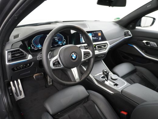 BMW 3 Serie Touring 330e High Executive VAN: &euro;36.900,- VOOR: &euro;32.877,- UW EINDEJAARSVOORDEEL: &euro;4.023,- | M SP... ActivLease financial lease