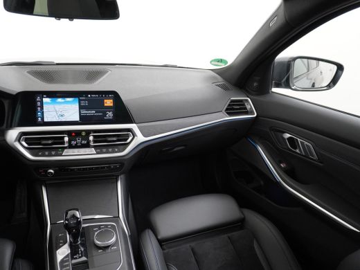 BMW 3 Serie Touring 330e High Executive VAN: &euro;36.900,- VOOR: &euro;32.877,- UW EINDEJAARSVOORDEEL: &euro;4.023,- | M SP... ActivLease financial lease