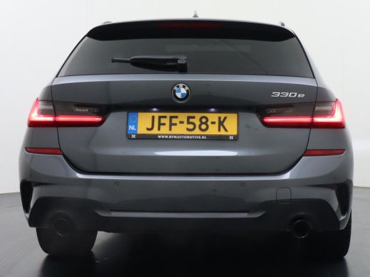 BMW 3 Serie Touring 330e High Executive VAN: &euro;36.900,- VOOR: &euro;32.877,- UW EINDEJAARSVOORDEEL: &euro;4.023,- | M SP... ActivLease financial lease