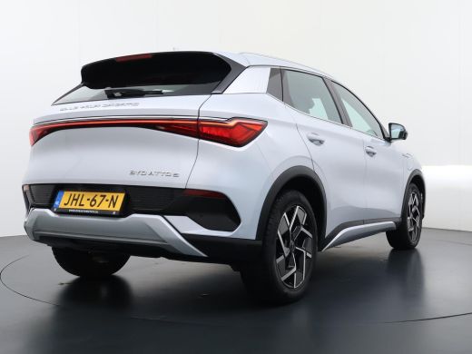 BYD ATTO 3 Comfort 60 kWh FABR. GARANTIE T/M 2029 | AANDRIJFLIJN EN ACCU ZELFS T/M 2031| PANO | STOELVERW.| ActivLease financial lease