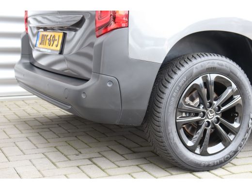 Citroën Berlingo Citroën 1.2 PURETECH 130PK SHINE AUTOMAAT / NAVI / CLIMA / LED / PDC / 17" LMV / CAMERA / KEYLESS... ActivLease financial lease