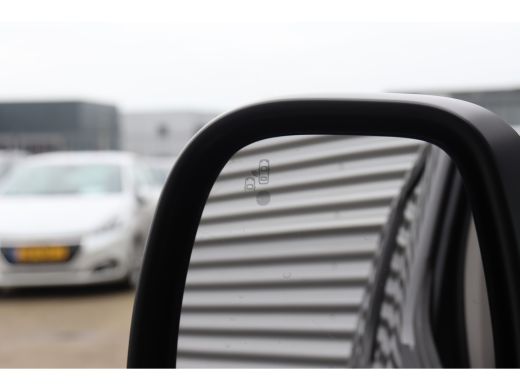 Citroën Berlingo Citroën 1.2 PURETECH 130PK SHINE AUTOMAAT / NAVI / CLIMA / LED / PDC / 17" LMV / CAMERA / KEYLESS... ActivLease financial lease