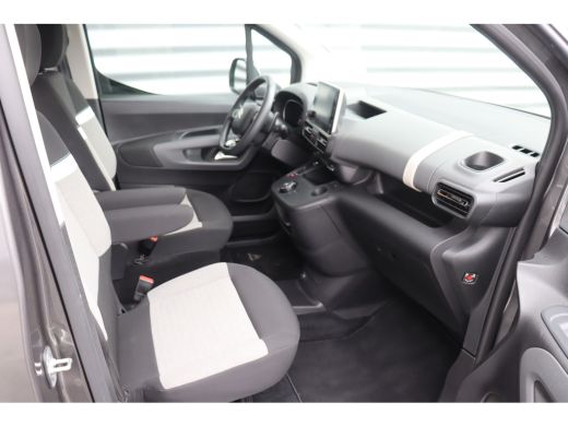 Citroën Berlingo Citroën 1.2 PURETECH 130PK SHINE AUTOMAAT / NAVI / CLIMA / LED / PDC / 17" LMV / CAMERA / KEYLESS... ActivLease financial lease
