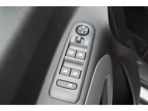 Citroën Berlingo Citroën 1.2 PURETECH 130PK SHINE AUTOMAAT / NAVI / CLIMA / LED / PDC / 17" LMV / CAMERA / KEYLESS... ActivLease financial lease