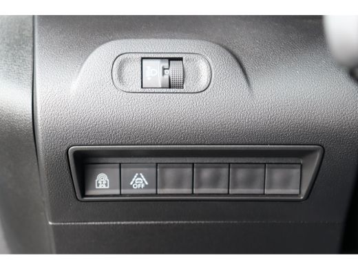 Citroën Berlingo Citroën 1.2 PURETECH 130PK SHINE AUTOMAAT / NAVI / CLIMA / LED / PDC / 17" LMV / CAMERA / KEYLESS... ActivLease financial lease