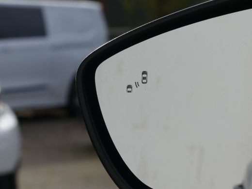 Ford Focus 1.0 EcoBoost Hybrid 155PK ST Line X | PANORAMADAK | STOEL+STUUR+VOORRUITVERWARMING | ADAPTIEVE CR... ActivLease financial lease