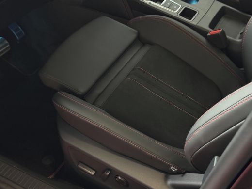 Ford Kuga 2.5 PHEV 243 PK ST-LINE X HAAK SCHUIFDAK B&O ELEK.STOEL STOEL/STUUR/RUIT VERW. 360.CAM ActivLease financial lease