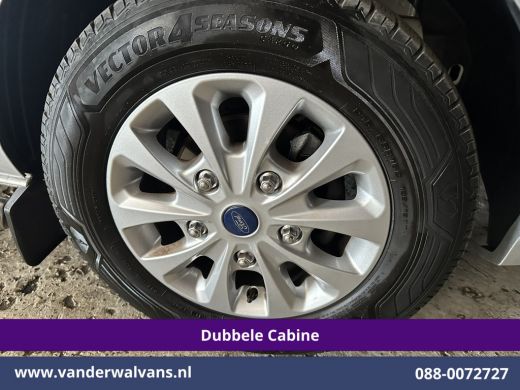 Ford Transit Custom 2.0 TDCI 130pk L2H1 Dubbele Cabine Euro6 Airco | 6-Zits | Navigatie | Apple Carplay | 2530kg Trek... ActivLease financial lease