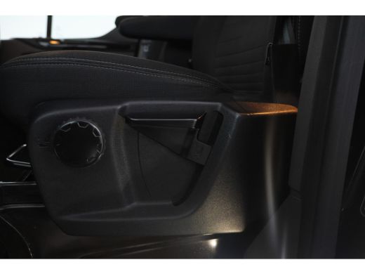 Ford Transit Custom 300 2.0 TDCI L2H1 Limited DC Dubbel cabine, Automaat, Airco. ActivLease financial lease