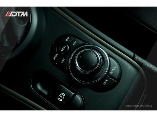 Mini Countryman 2.0 Cooper SE ALL4 Chili | Panoramadak | Sfeerverlichting | Camera ActivLease financial lease