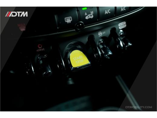 Mini Countryman 2.0 Cooper SE ALL4 Chili | Panoramadak | Sfeerverlichting | Camera ActivLease financial lease