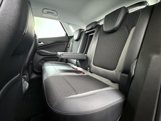 Opel Grandland X 1.6 Turbo Hybrid Business Edition VAN: &euro;27.900,- VOOR: &euro;23.877,- UW EINDEJAARSVOORDEEL: &euro;4.023,- ... ActivLease financial lease