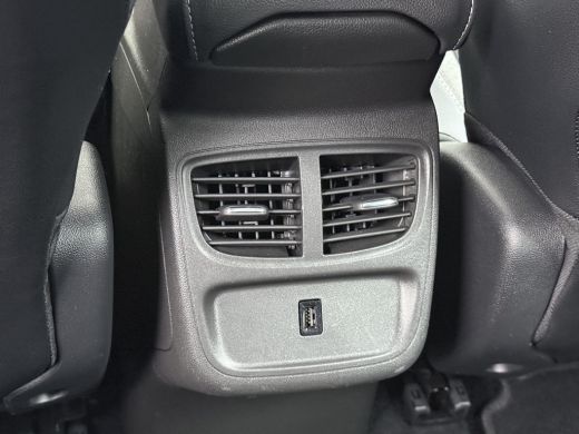 Opel Grandland X 1.6 Turbo Hybrid Business Edition VAN: &euro;27.900,- VOOR: &euro;23.877,- UW EINDEJAARSVOORDEEL: &euro;4.023,- ... ActivLease financial lease