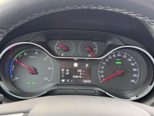 Opel Grandland X 1.6 Turbo Hybrid Business Edition VAN: &euro;27.900,- VOOR: &euro;23.877,- UW EINDEJAARSVOORDEEL: &euro;4.023,- ... ActivLease financial lease