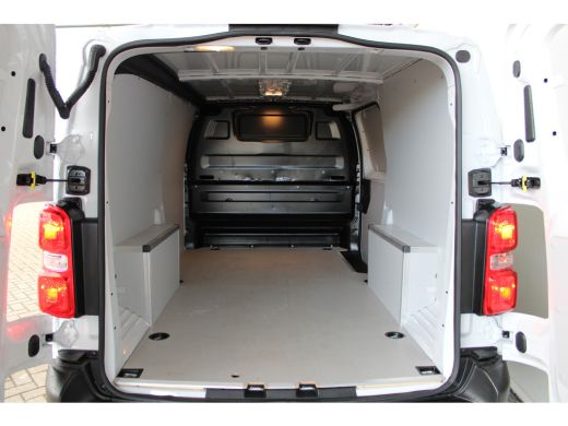 Opel Vivaro 2.0 Diesel 145 L3 | Betimmering | Navigatiesysteem | Dodehoekdetectie | Cruise control | Parkeers... ActivLease financial lease