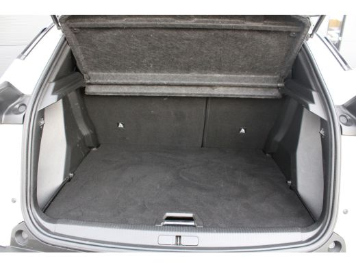 Peugeot 2008 1.2 PureTech GT | Automaat | Navigatie | Camera | Panorama/schuifdak | Full LED | 75.000km | ActivLease financial lease