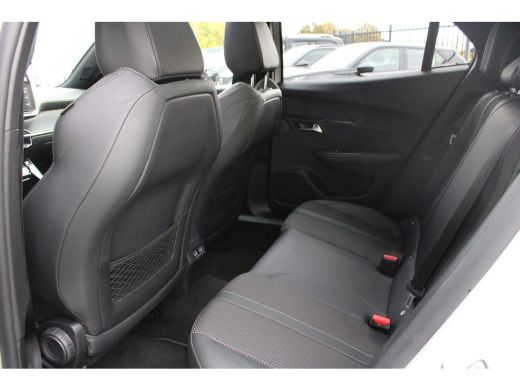 Peugeot 2008 1.2 PureTech GT | Automaat | Navigatie | Camera | Panorama/schuifdak | Full LED | 75.000km | ActivLease financial lease