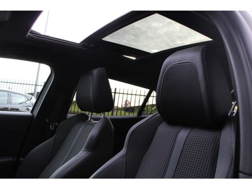 Peugeot 2008 1.2 PureTech GT | Automaat | Navigatie | Camera | Panorama/schuifdak | Full LED | 75.000km | ActivLease financial lease