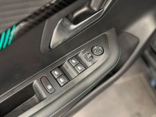 Peugeot 208 1.2 PureTech Allure Pack | Airco (automatisch) | Apple Carplay/Android Auto|telefoonintegratie pr... ActivLease financial lease