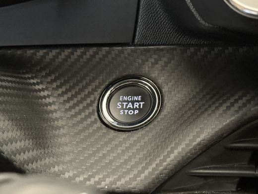 Peugeot 208 1.2 PureTech GT Pack Adaptieve Cruise | Panoramadak! | Automaat | Camera | Trekhaak! | 130PK!! | ... ActivLease financial lease