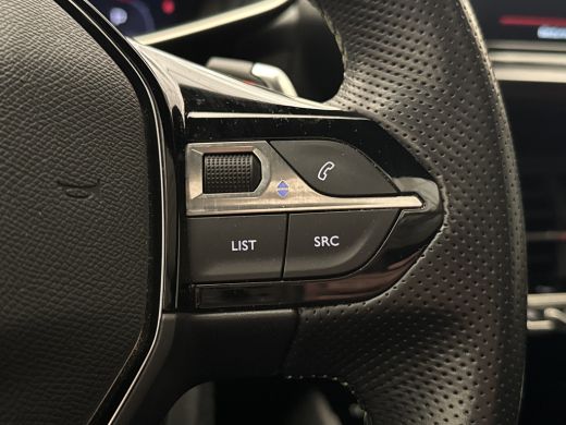 Peugeot 208 1.2 PureTech GT Pack Adaptieve Cruise | Panoramadak! | Automaat | Camera | Trekhaak! | 130PK!! | ... ActivLease financial lease