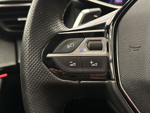 Peugeot 208 1.2 PureTech GT Pack Adaptieve Cruise | Panoramadak! | Automaat | Camera | Trekhaak! | 130PK!! | ... ActivLease financial lease