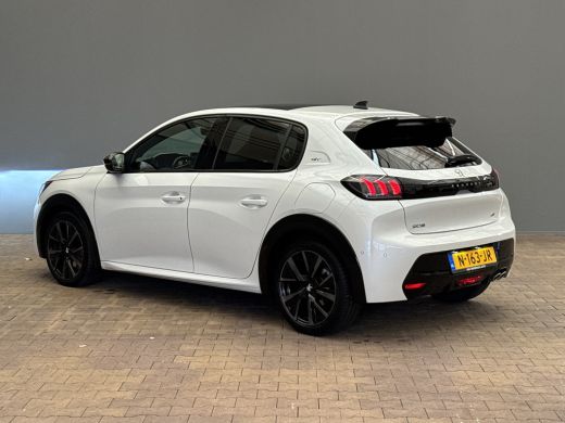 Peugeot 208 1.2 PureTech GT Pack Adaptieve Cruise | Panoramadak! | Automaat | Camera | Trekhaak! | 130PK!! | ... ActivLease financial lease