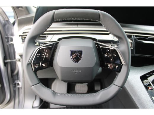 Peugeot 3008 Allure | 19 inch lichtmetalen velgen &laquo; BREDA &raquo;, Orbital Black, glossy finish | 19 inch lichtmetal... ActivLease financial lease