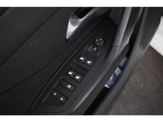 Peugeot 308 1.2 PureTech Active Pack Business Digital Dash, Navigatie, Automaat ActivLease financial lease