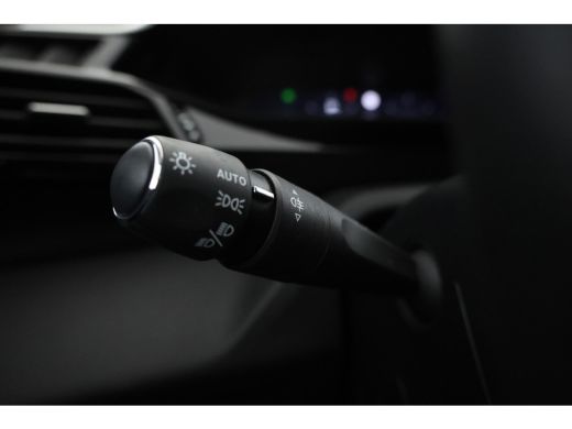 Peugeot 308 1.2 PureTech Active Pack Business Digital Dash, Navigatie, Automaat ActivLease financial lease