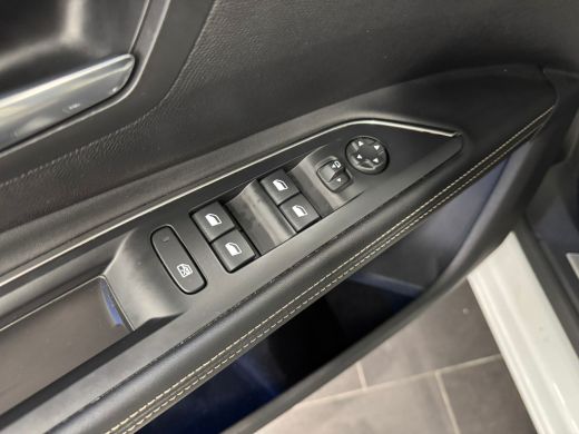 Peugeot 5008 1.2 Hybrid 136 GT | Apple Carplay/Android Auto|telefoonintegratie premium | Cruise control adapti... ActivLease financial lease