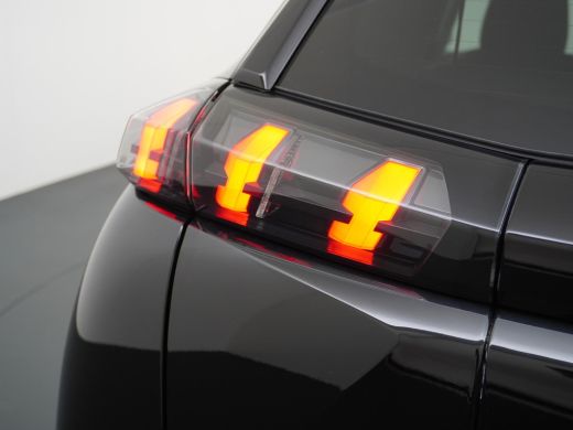 Peugeot e-2008 EV Allure 50 kWh 3 FASE LADEN | RIJKLAARPRIJS INCL. 12MND BOVAG | CAMERA ActivLease financial lease