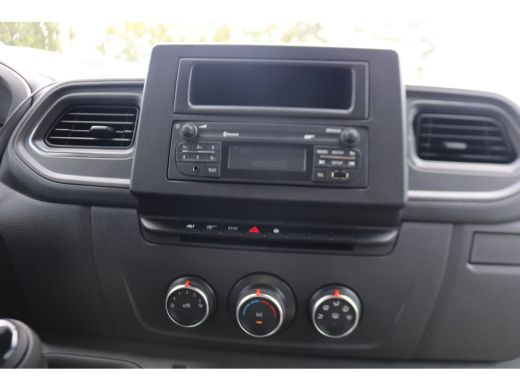 Renault Master 2.3 dCi 165pk Bakwagen met Laadklep ActivLease financial lease