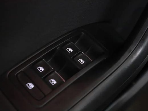 Seat Ateca 1.5 TSi 150 Pk Automaat FR Business Intense | Panoramadak | 19 Inch | Navigatie | Winterpakket | ... ActivLease financial lease