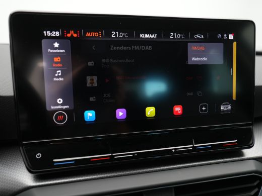 Seat Leon 1.0 eTSI 110 pk DSG Style Business Intense Navigatie Clima Camera Stoelverwarming Parkassist 220 ActivLease financial lease