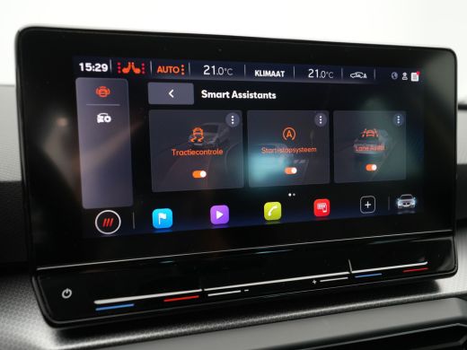 Seat Leon 1.0 eTSI 110 pk DSG Style Business Intense Navigatie Clima Camera Stoelverwarming Parkassist 220 ActivLease financial lease