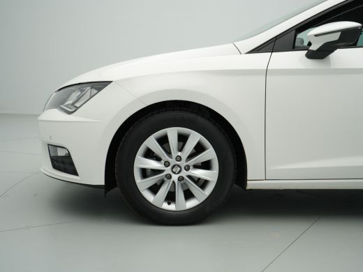 Seat Leon 1.0 TSI 115pk DSG Style Business Intense Navigatie Pdc Clima Privacy glas Keyless 313 ActivLease financial lease