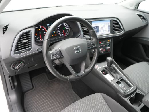 Seat Leon 1.0 TSI 115pk DSG Style Business Intense Navigatie Pdc Clima Privacy glas Keyless 313 ActivLease financial lease