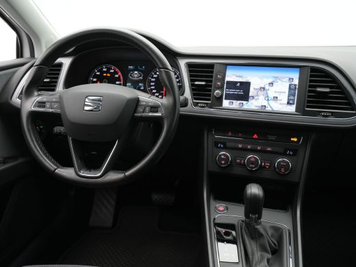 Seat Leon 1.0 TSI 115pk DSG Style Business Intense Navigatie Pdc Clima Privacy glas Keyless 313 ActivLease financial lease