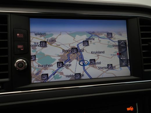 Seat Leon 1.0 TSI 115pk DSG Style Business Intense Navigatie Pdc Clima Privacy glas Keyless 313 ActivLease financial lease