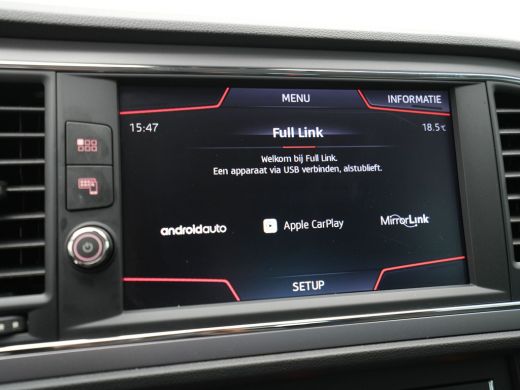 Seat Leon 1.0 TSI 115pk DSG Style Business Intense Navigatie Pdc Clima Privacy glas Keyless 313 ActivLease financial lease