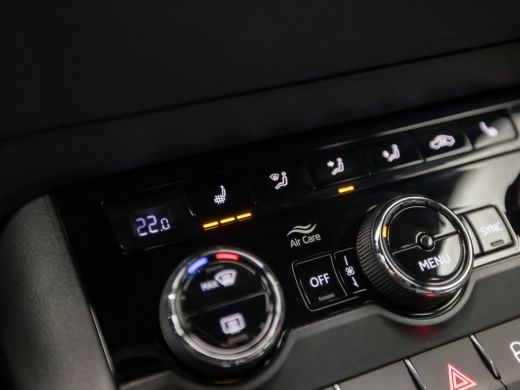 Skoda Karoq 1.5 TSI ACT Sportline 150Pk Automaat (VIRTUAL COCKPIT, APPLE CARPLAY, GROOT NAVI, KUIPSTOELEN, ST... ActivLease financial lease