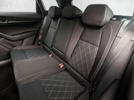 Skoda Karoq 1.5 TSI ACT Sportline 150Pk Automaat (VIRTUAL COCKPIT, APPLE CARPLAY, GROOT NAVI, KUIPSTOELEN, ST... ActivLease financial lease